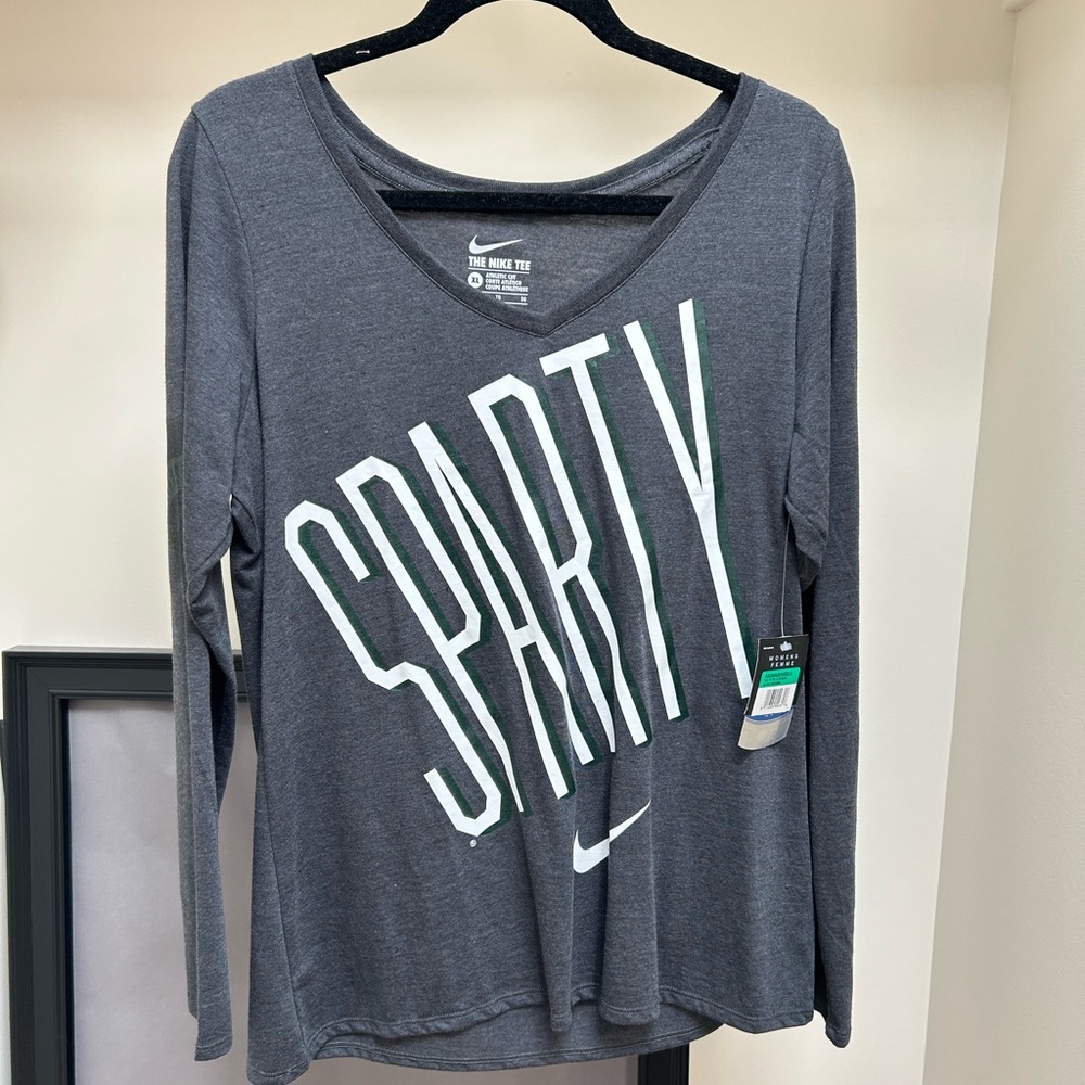 NWT Nike Michigan State University Spartans MSU long sleeve shirt. Size XL.